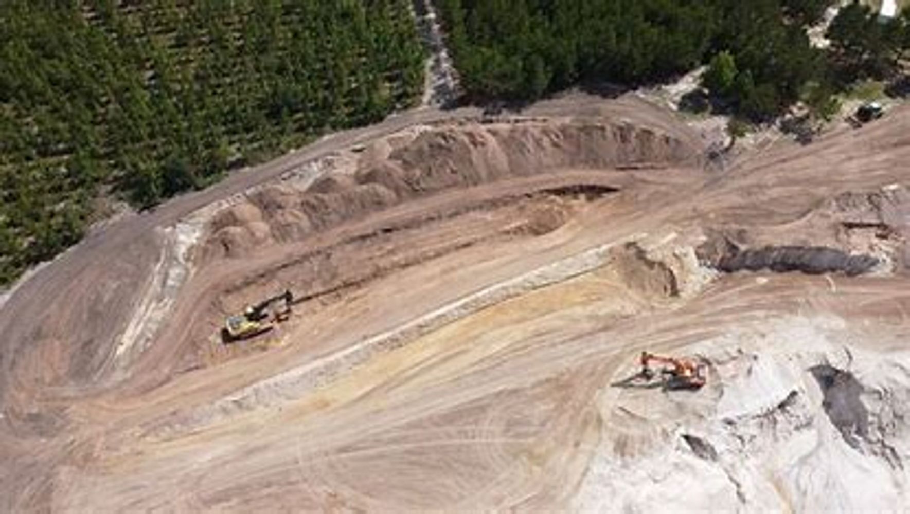 158 Dirt & Rock, LLC